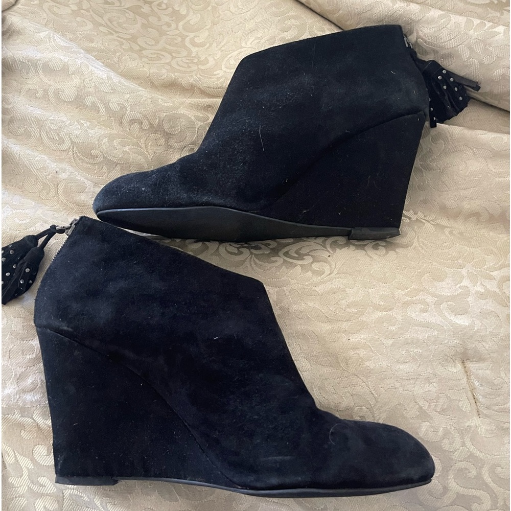 NEW ANNE KLEIN WEDGE BOOT SIZE 8 BLACK SUEDE